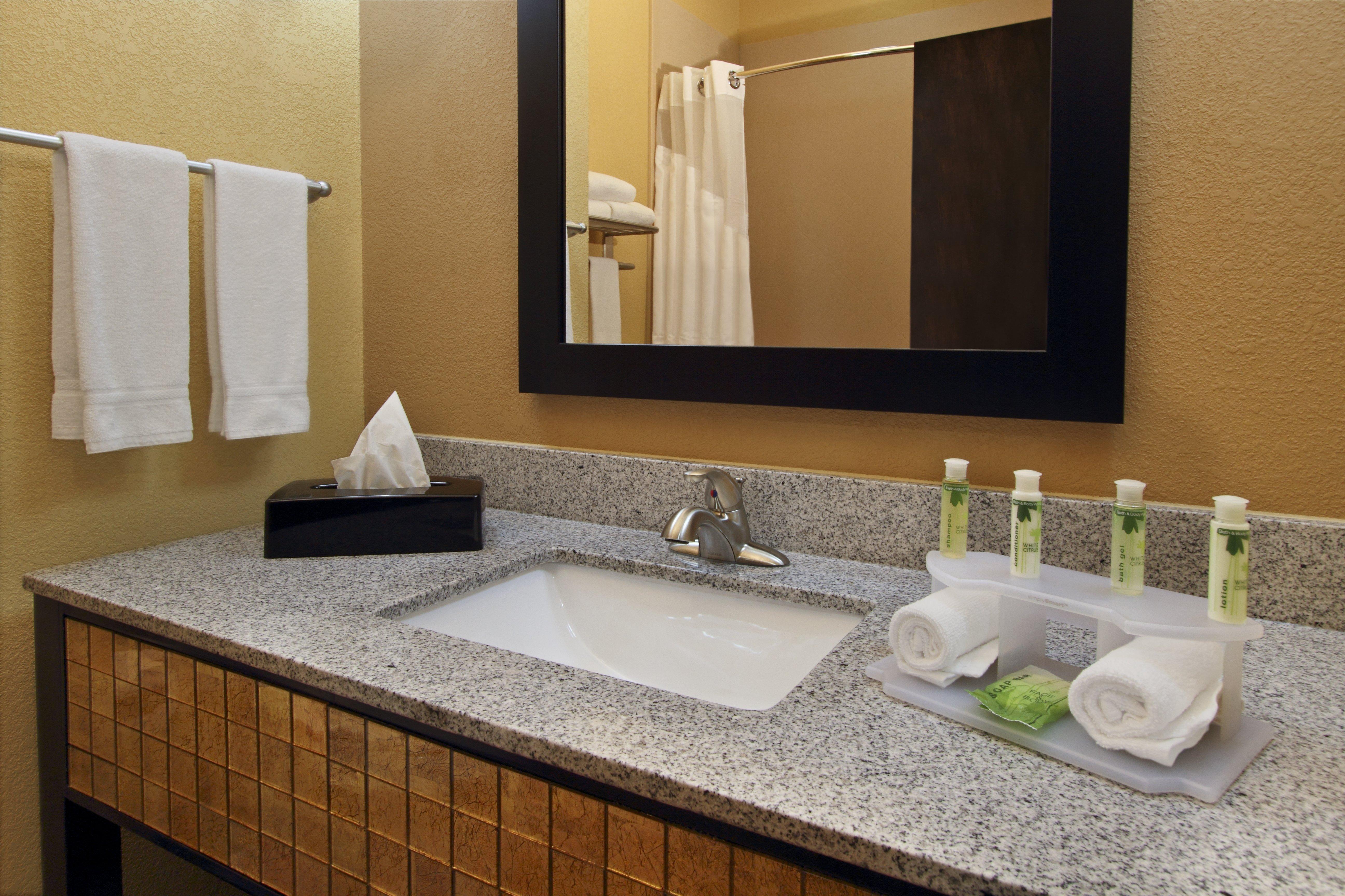 Holiday Inn Express & Suites Houston East - Baytown, An Ihg Hotel Buitenkant foto
