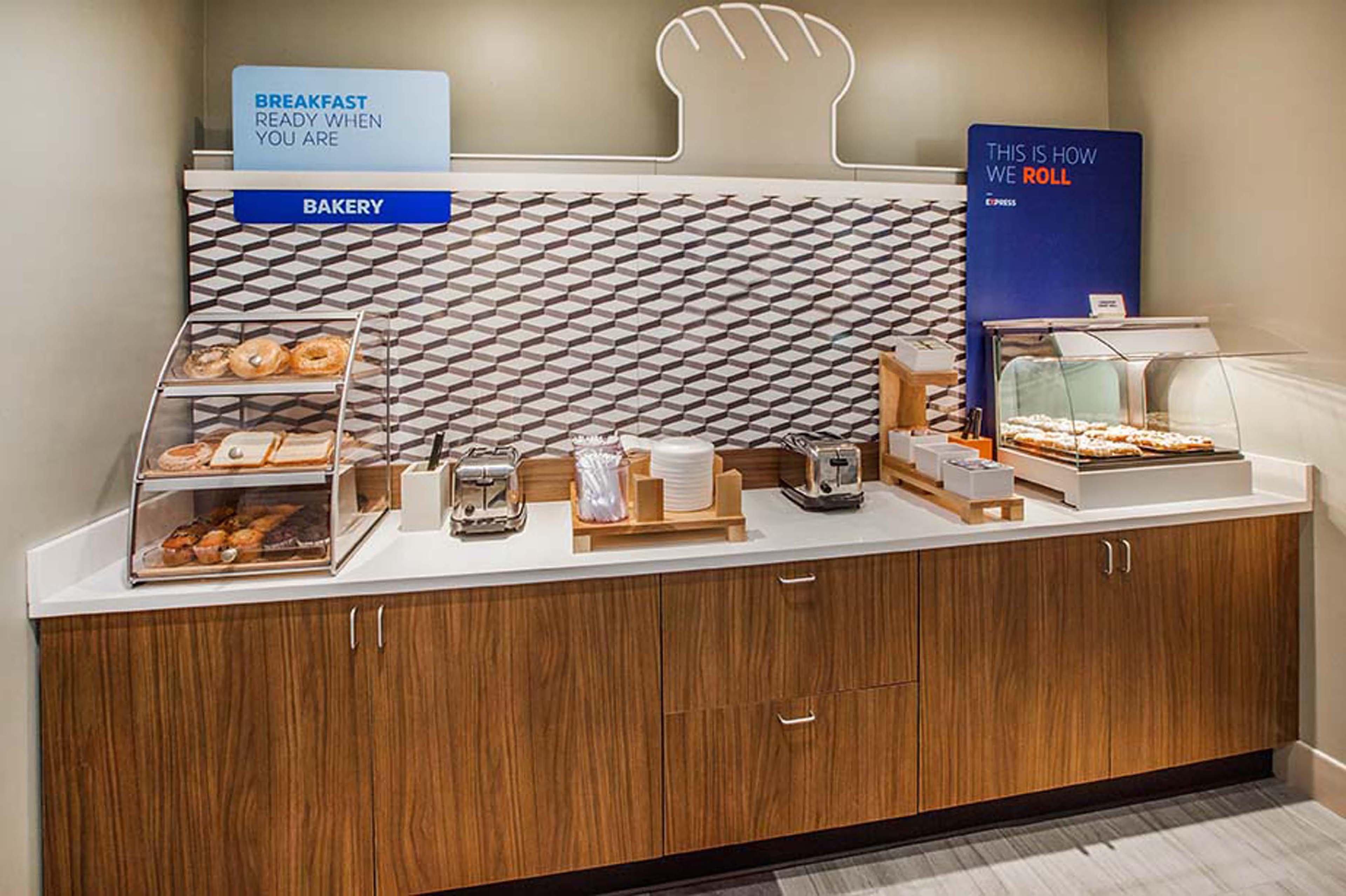 Holiday Inn Express & Suites Houston East - Baytown, An Ihg Hotel Buitenkant foto