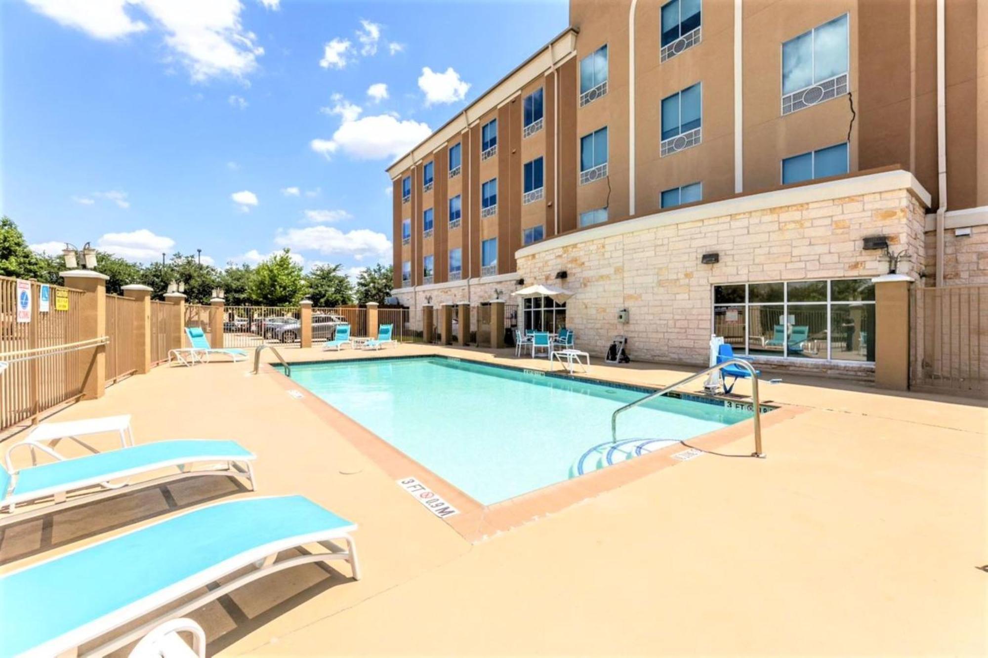 Holiday Inn Express & Suites Houston East - Baytown, An Ihg Hotel Buitenkant foto